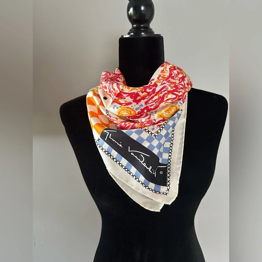 Gloria Vanderbilt scarf 100% silk